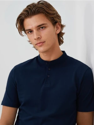 Reserved - Koszulka polo regular ze stójką - granatowy