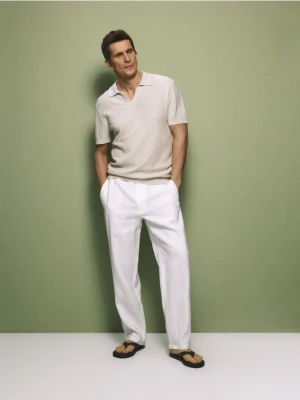 Reserved - Koszulka polo z lnem - złamana biel