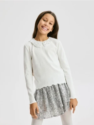 Reserved - Koszulka z aplikacją - złamana biel