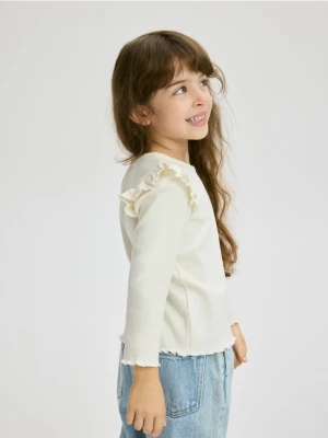 Reserved - Koszulka z falbanką przy ramionach - złamana biel