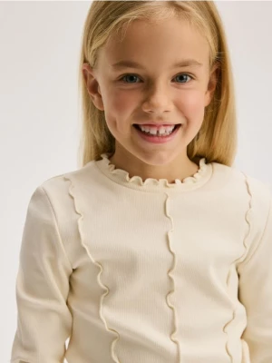 Reserved - Koszulka z przeszyciami - kremowy