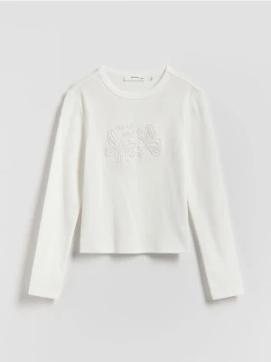 Reserved - Koszulka z wypukłą aplikacją - złamana biel