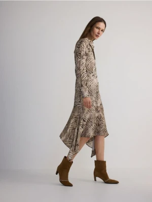Reserved - Koszulowa sukienka midi z wiskozy - wielobarwny