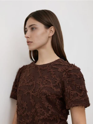 Reserved - Kreszowany t-shirt - ciemnobrązowy