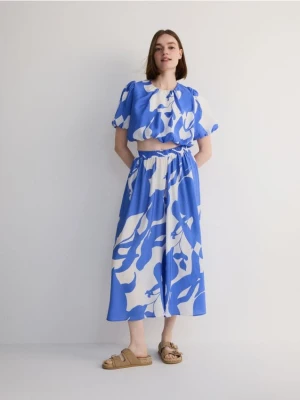 Reserved - Krótka bluzka z modalu - niebieski