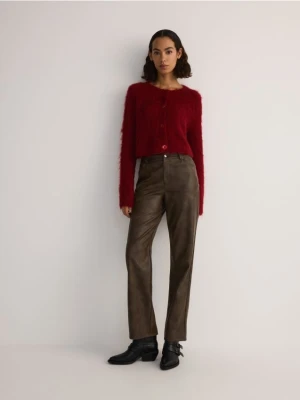 Reserved - Krótki kardigan z włosem - intenstywna czerwień