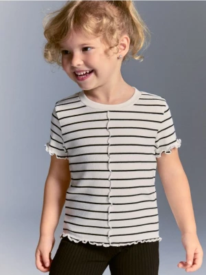 Reserved - Krótki prążkowany t-shirt - wielobarwny