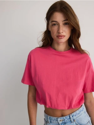 Reserved - Krótki t-shirt - różowy