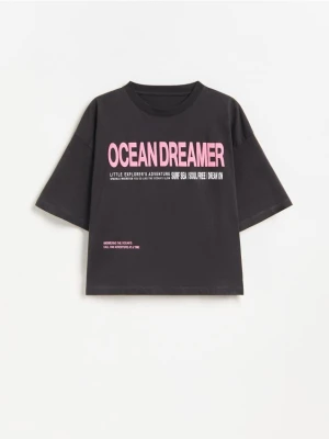 Reserved - Krótki t-shirt z nadrukiem - ciemnoszary