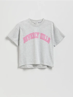 Reserved - Krótki t-shirt z nadrukiem - jasnoszary