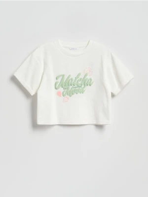Reserved - Krótki t-shirt z nadrukiem - złamana biel