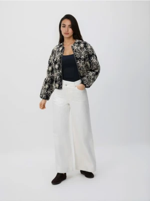 Reserved - Kurtka bomberka z haftem - czarny