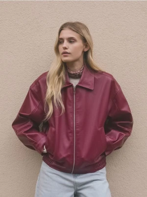 Reserved - Kurtka bomberka z kołnierzykiem - burgundowy