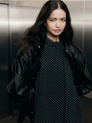 Reserved - Kurtka oversize z imitacji skóry - czarny