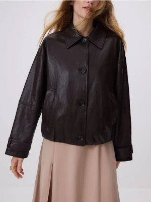 Reserved - Kurtka oversize z kołnierzykiem - ciemnobrązowy