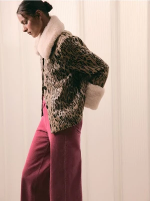 Reserved - Kurtka w żakardowy wzór panterki - wielobarwny