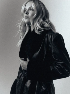 Reserved - Kurtka z futrzanym kołnierzem - czarny