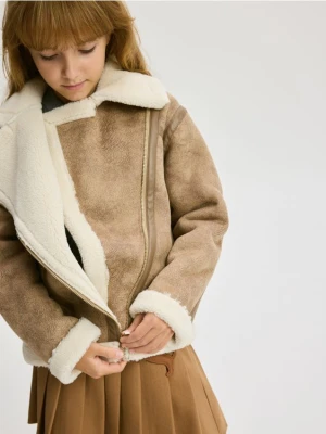 Reserved - Kurtka z imitacją kożucha - beżowy
