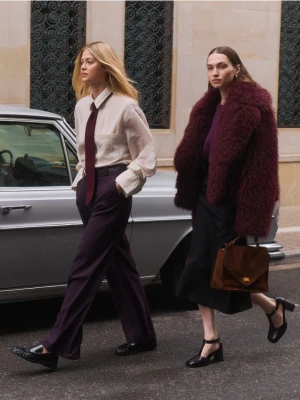 Reserved - Kurtka z imitacji futra - burgundowy