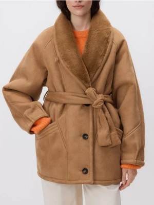 Reserved - Kurtka z imitacji zamszu - beżowy