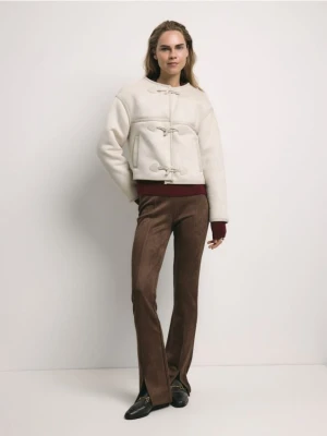 Reserved - Kurtka z imitacji zamszu - kremowy