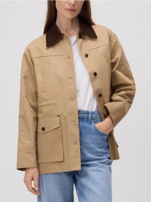 Reserved - Kurtka z kontrastowym kołnierzem - beżowy