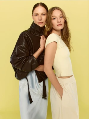 Reserved - Kurtka ze stójką z imitacji skóry - ciemnobrązowy