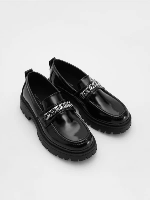 Reserved - Lakierowane loafersy - czarny