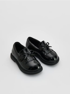 Reserved - Lakierowane loafersy - czarny