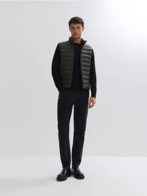 Reserved - Lekka pikowana kamizelka puchowa - zielony