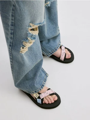 Zdjęcie produktu Reserved - Lekkie sandały na rzep - wielobarwny