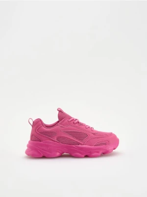 Reserved - Lekkie sneakersy - intensywny róż
