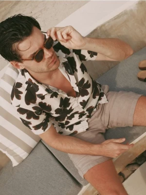 Reserved - Lniana koszula regular fit - beżowy