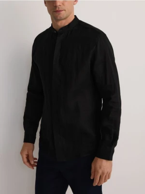 Reserved - Lniana koszula regular fit - czarny