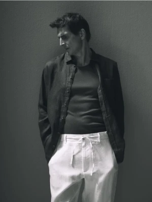 Reserved - Lniana koszula regular fit - oliwkowy