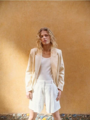 Zdjęcie produktu Reserved - Lniane bermudy z zakładkami - biały