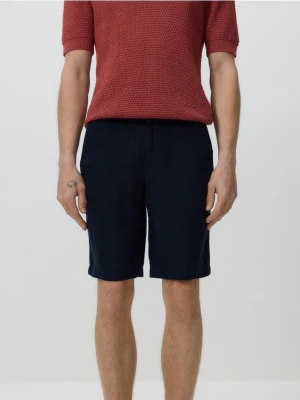 Reserved - Lniane szorty regular fit - granatowy