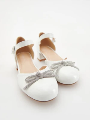 Zdjęcie produktu Reserved - Loafersy na niskim obcasie - biały