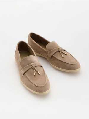 Reserved - Loafersy z owczej skóry - beżowy