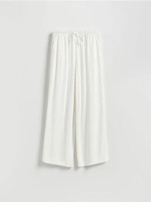 Reserved - Luźne spodnie z domieszką lnu - złamana biel