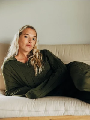 Reserved - Luźne spodnie z wełną - oliwkowy