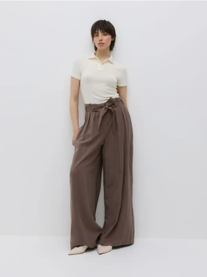 Reserved - Luźne spodnie z wiązaniem - ciemnobrązowy