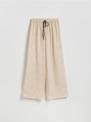 Reserved - Luźne spodnie z wiskozą - złamana biel