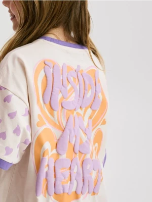 Reserved - Luźny t-shirt z nadrukiem - pastelowy róż