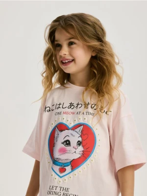 Reserved - Luźny t-shirt z nadrukiem - pastelowy róż