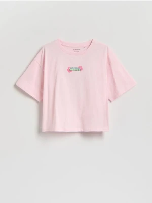 Reserved - Luźny t-shirt z nadrukiem - pastelowy róż