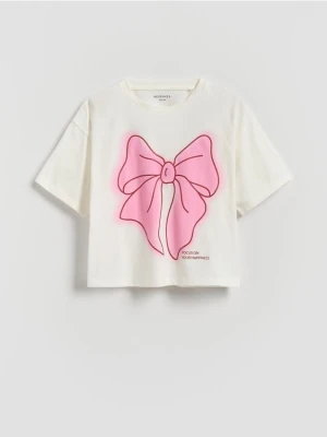 Reserved - Luźny t-shirt z nadrukiem - złamana biel