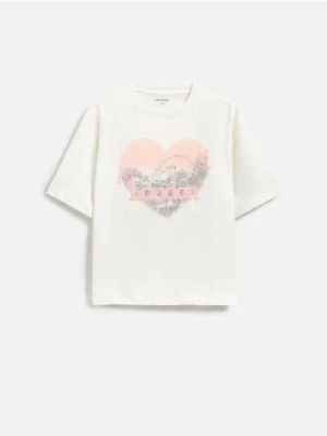 Reserved - Luźny t-shirt z nadrukiem - złamana biel