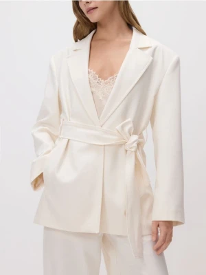 Reserved - Marynarka z paskiem - złamana biel