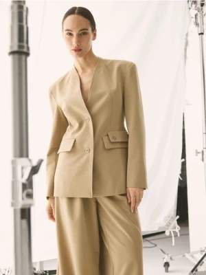 Reserved - Marynarka z poduszkami na ramionach - beżowy